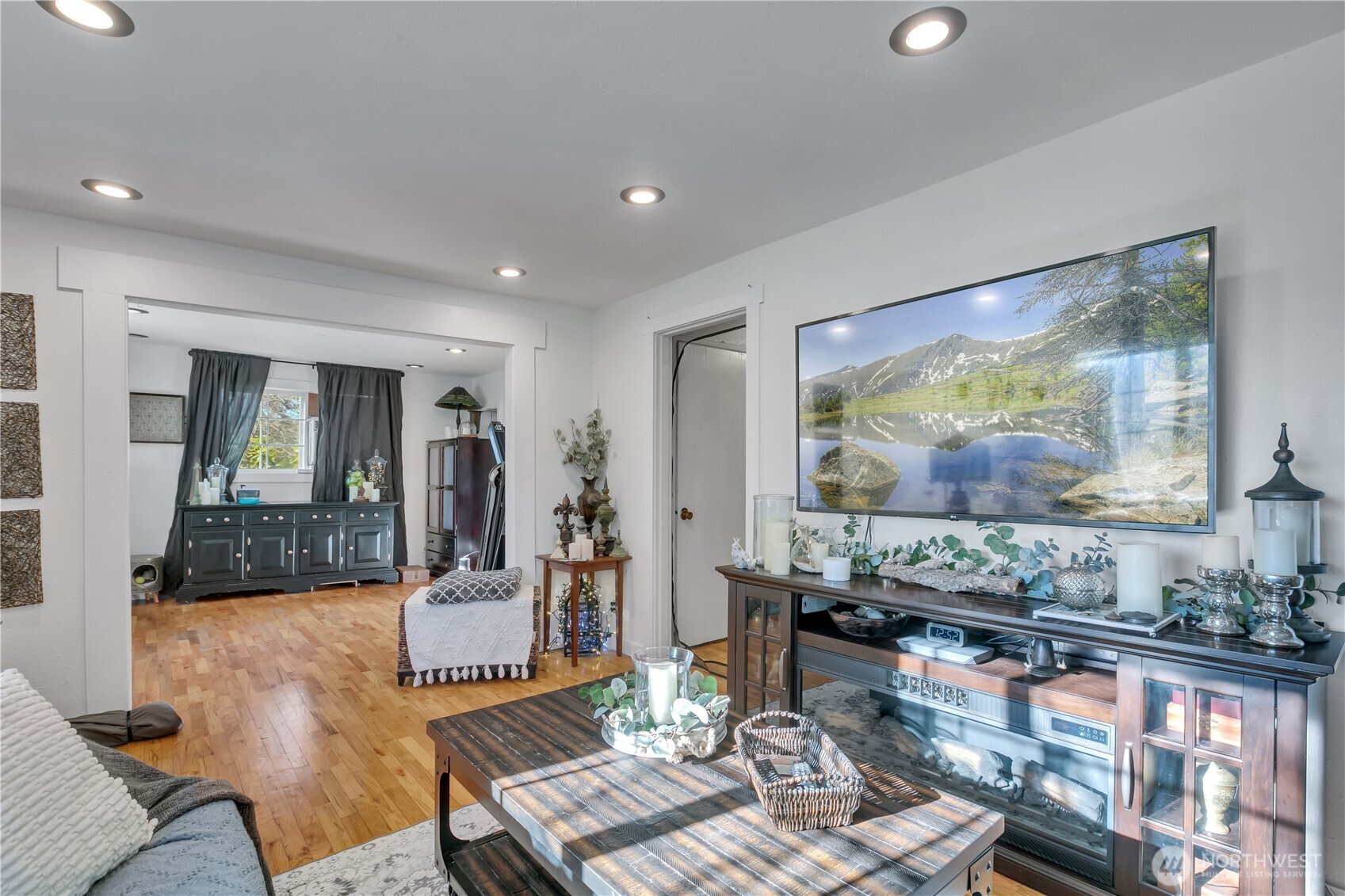 503 E 91st Street , Tacoma, WA 98445