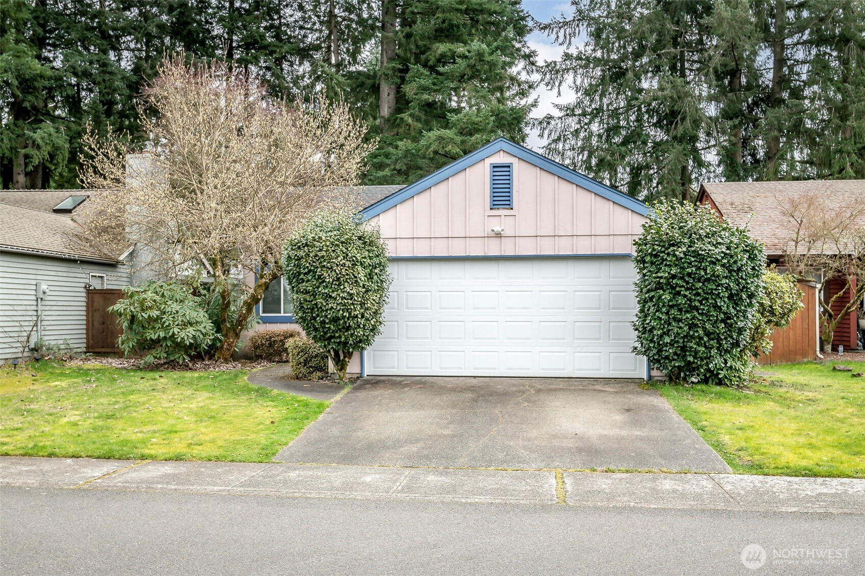 647 Malibu Drive SE, Lacey, WA 98503