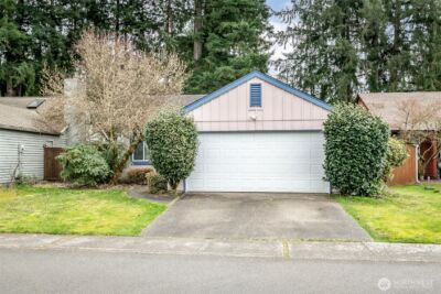 647 Malibu Drive SE, Lacey, WA 98503 - Photo 2