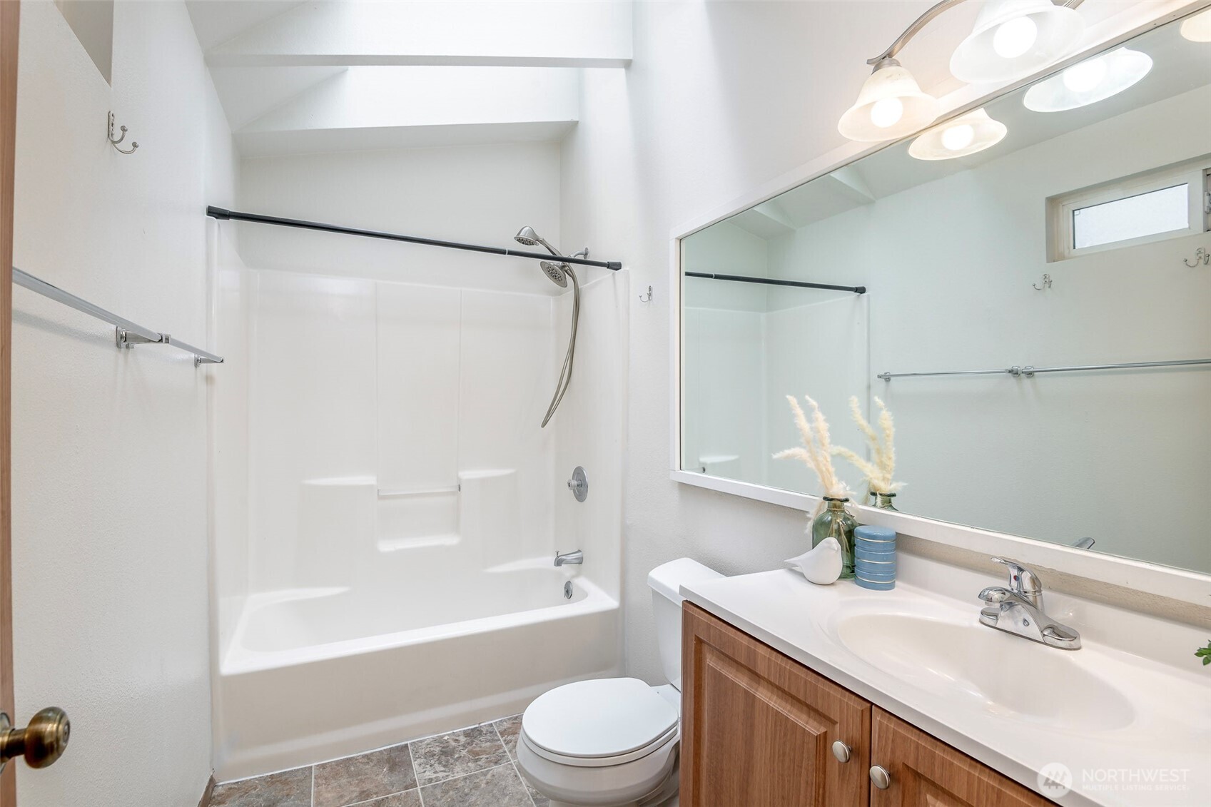 647 Malibu Drive SE, Lacey, WA 98503