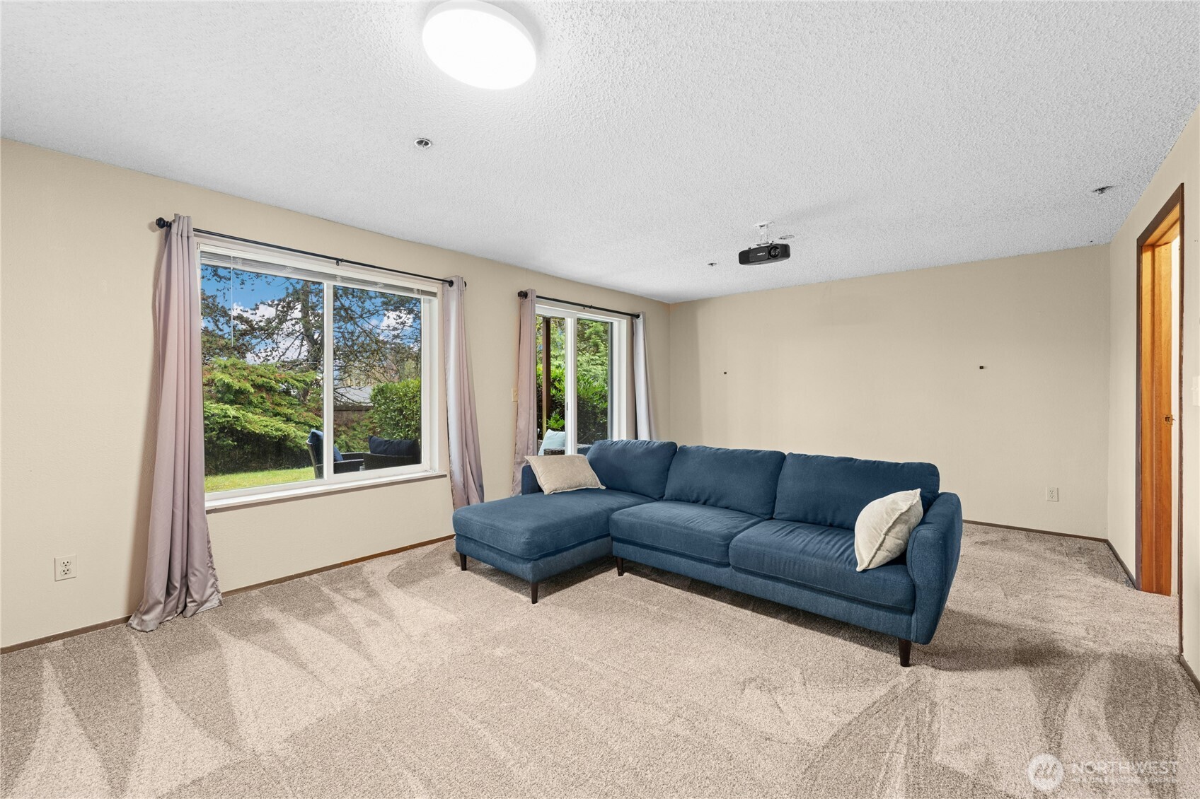 27030 47th Avenue S #103, Kent, WA 98032