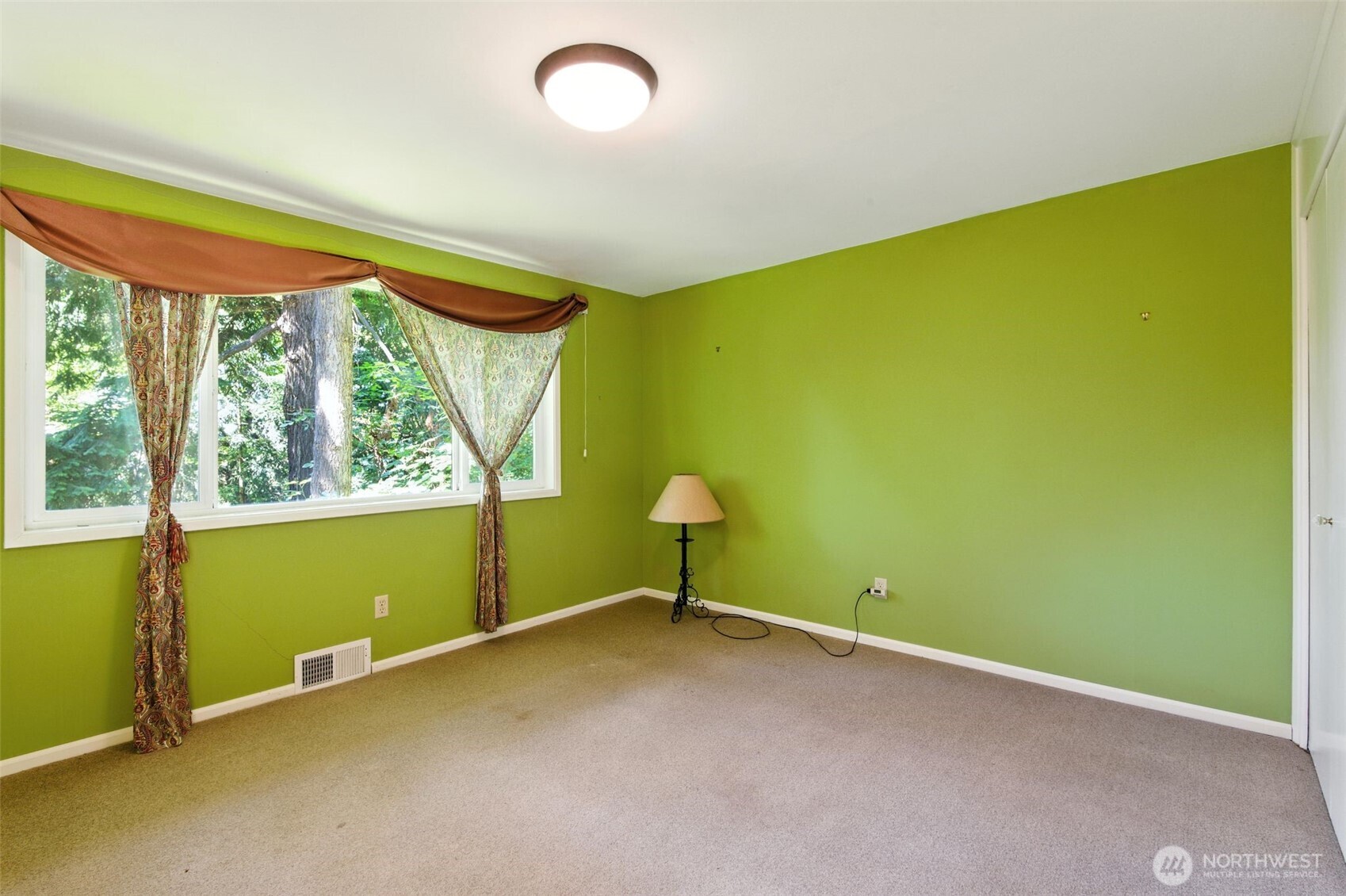 2650 120th Avenue NE, Bellevue, WA 98005