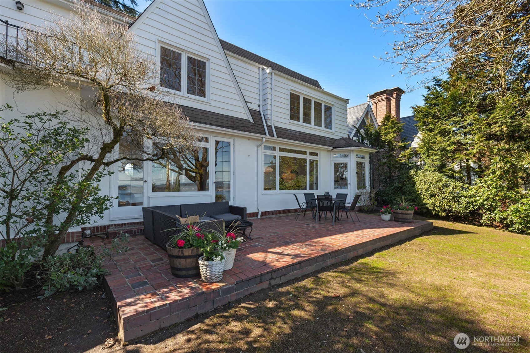 520 36th Avenue E, Seattle, WA 98112-4223