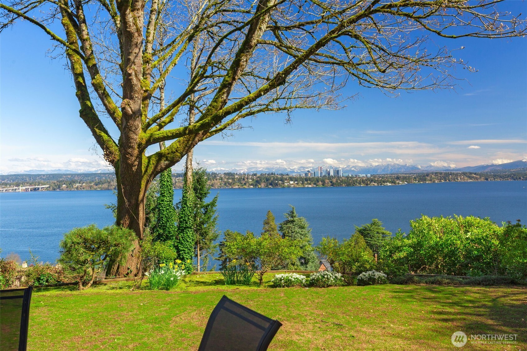 520 36th Avenue E, Seattle, WA 98112-4223