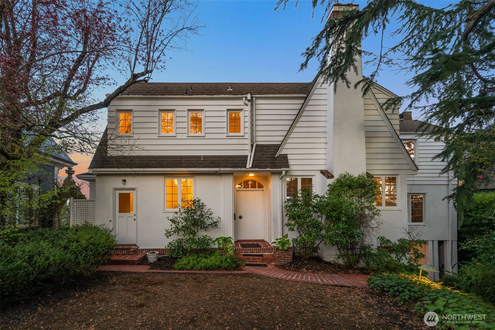 520 36th Avenue E, Seattle, WA 98112-4223