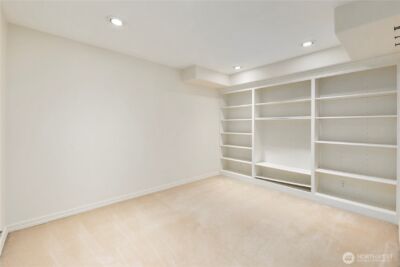 936 N 93rd Street , Seattle, WA 98103 - Photo 24