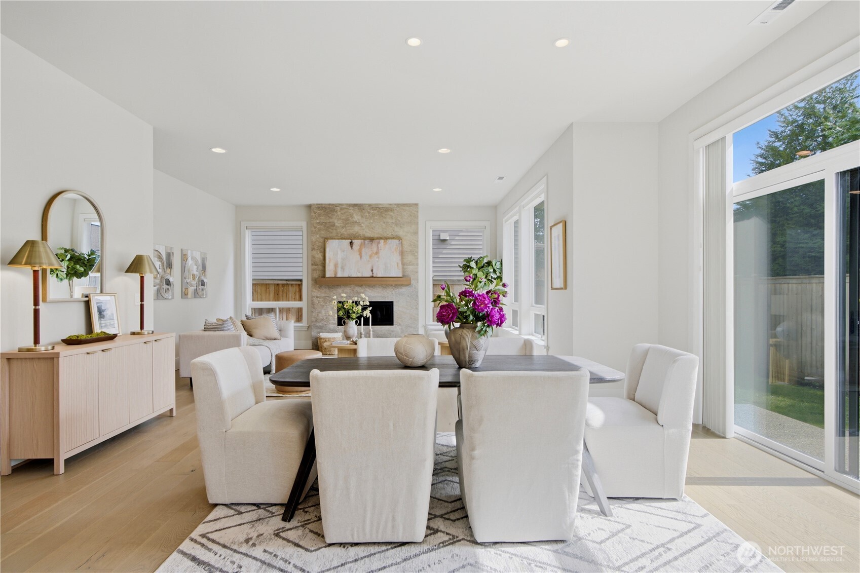 23623 SE 35th Court , Sammamish, WA 98029