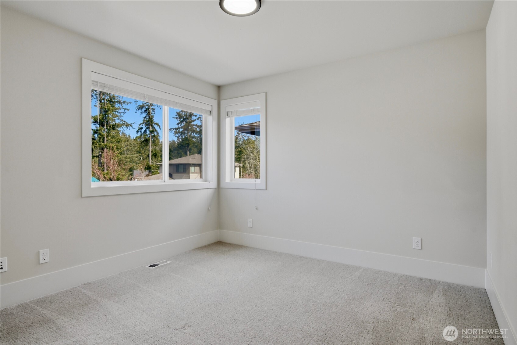 23623 SE 35th Court , Sammamish, WA 98029