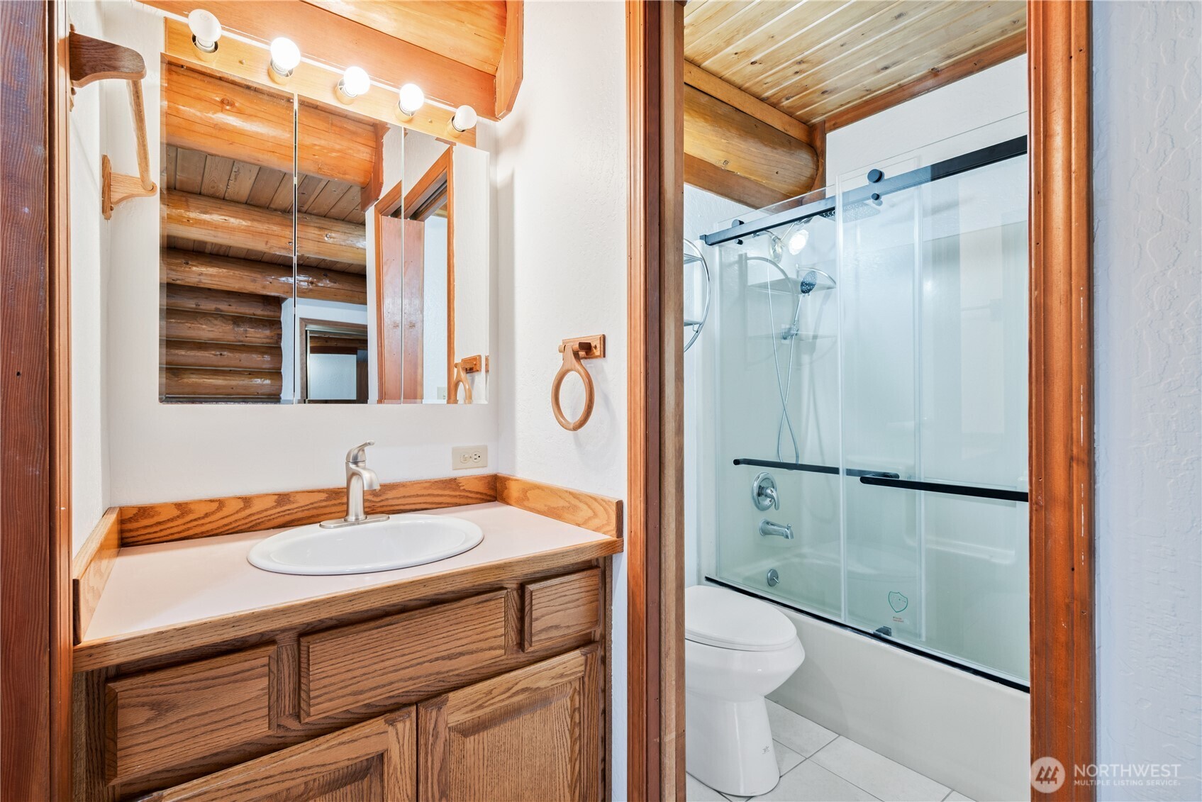 6946 Willow Grove Road , Longview, WA 98632