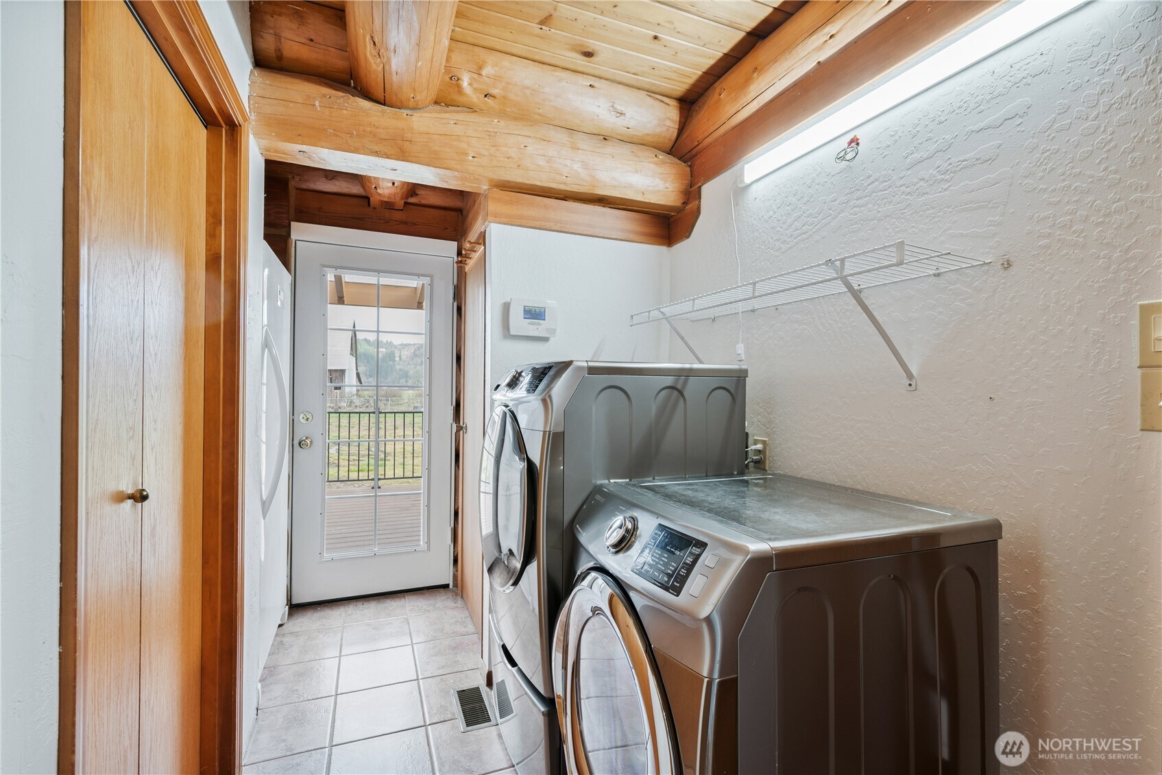 6946 Willow Grove Road , Longview, WA 98632