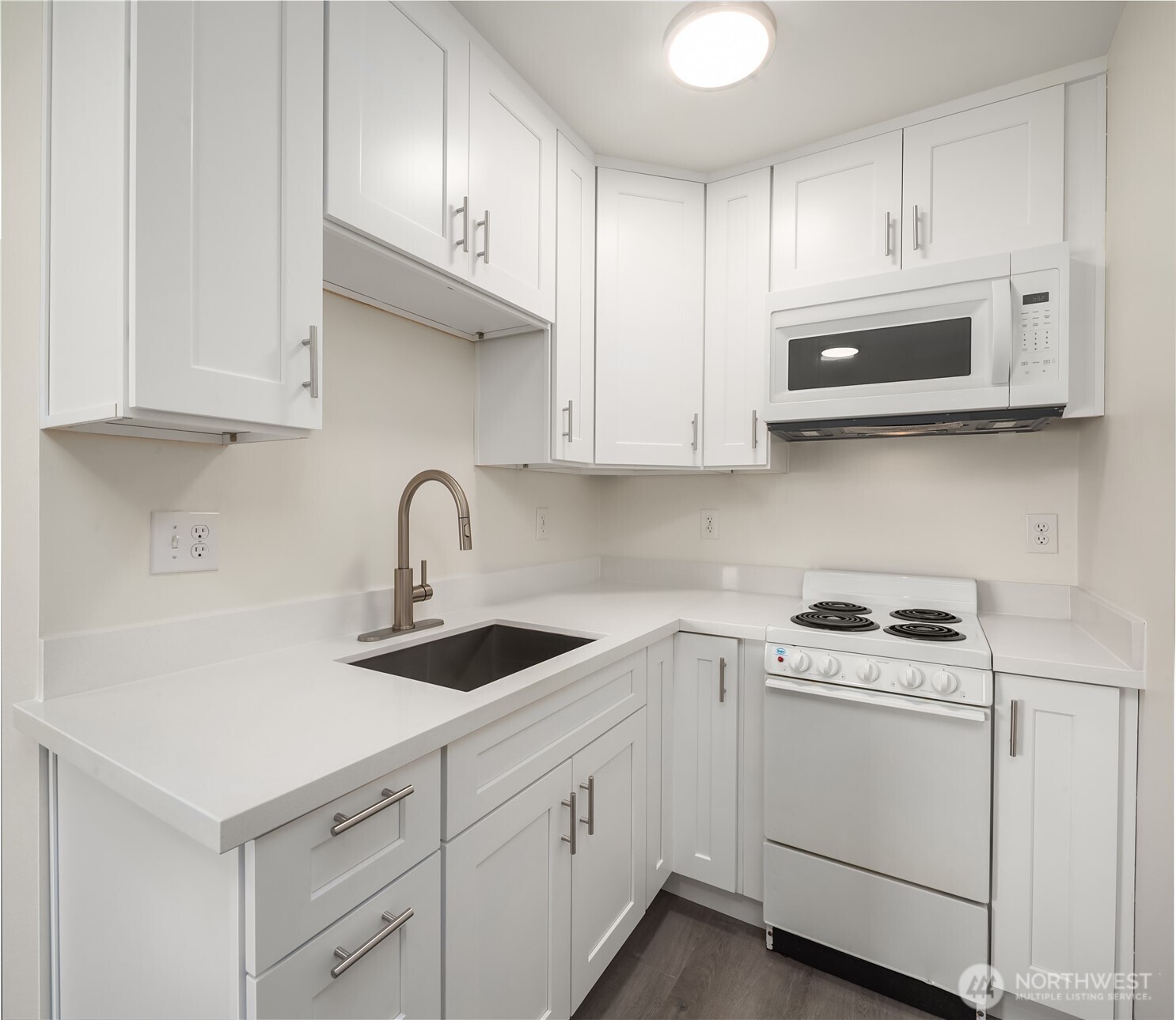 420 107th Place SW #1, Everett, WA 98204-3802