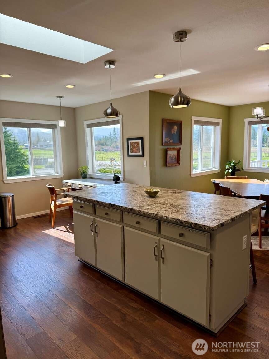 2270 S 7TH Avenue , Sequim, WA 98382