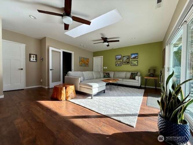 2270 S 7TH Avenue , Sequim, WA 98382