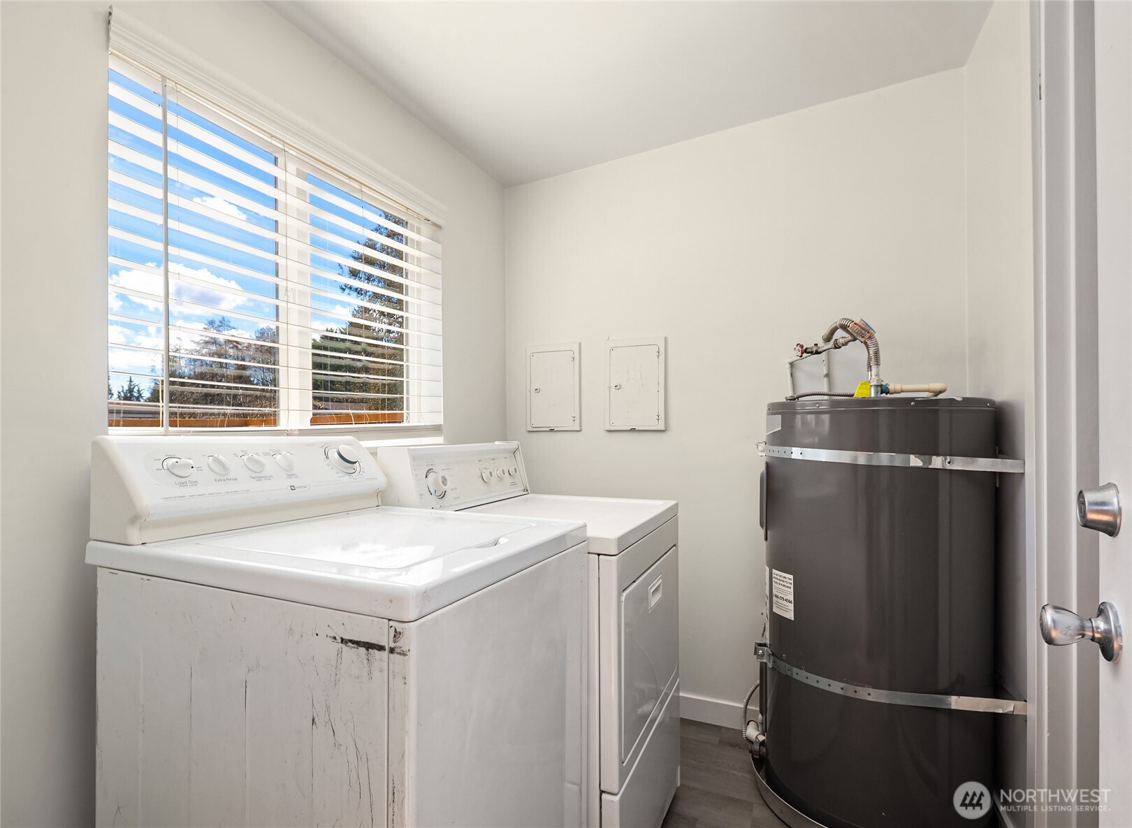 420 107th Place SW #2, Everett, WA 98204-3802