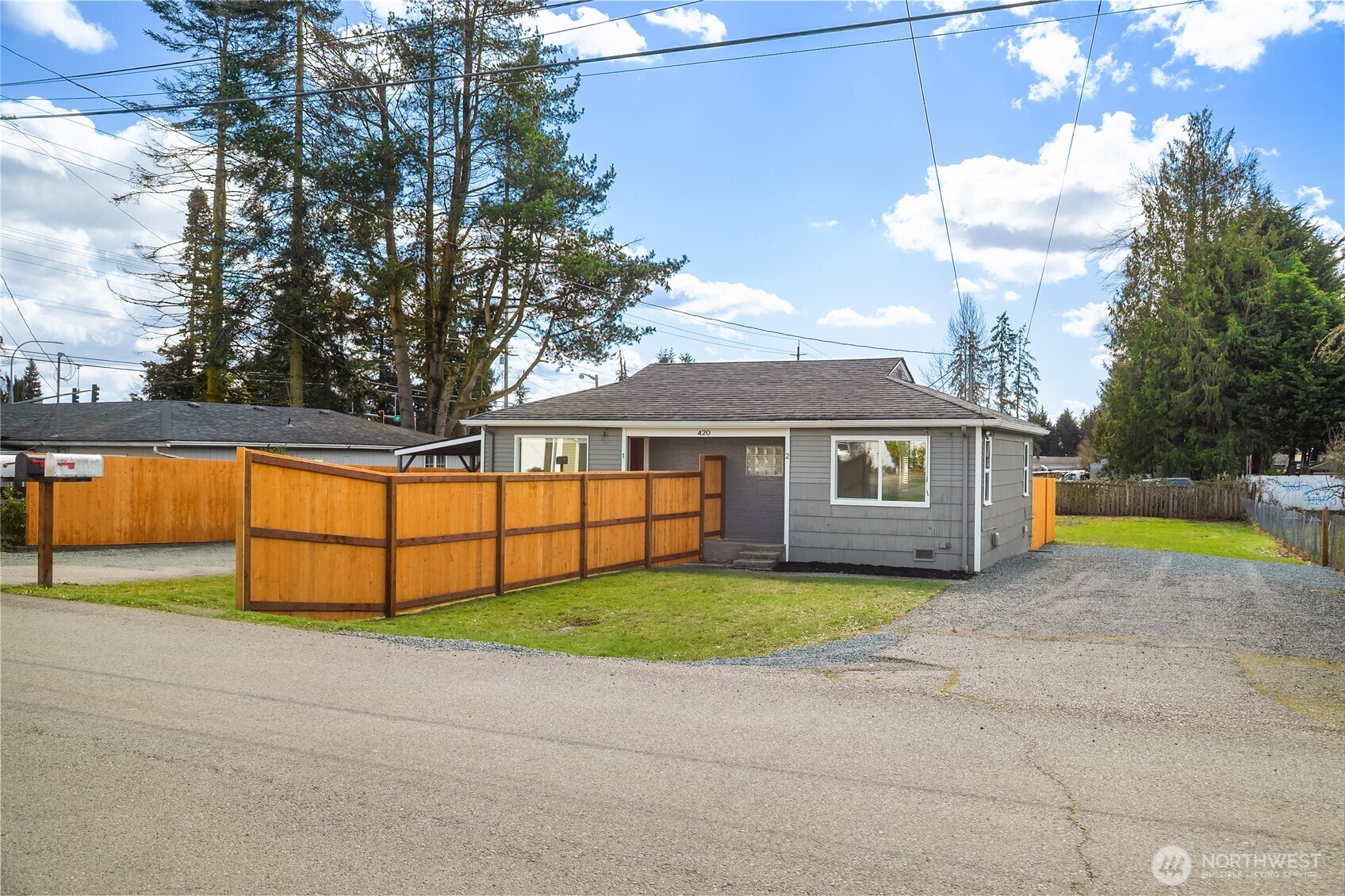 420 107th Place SW #2, Everett, WA 98204-3802