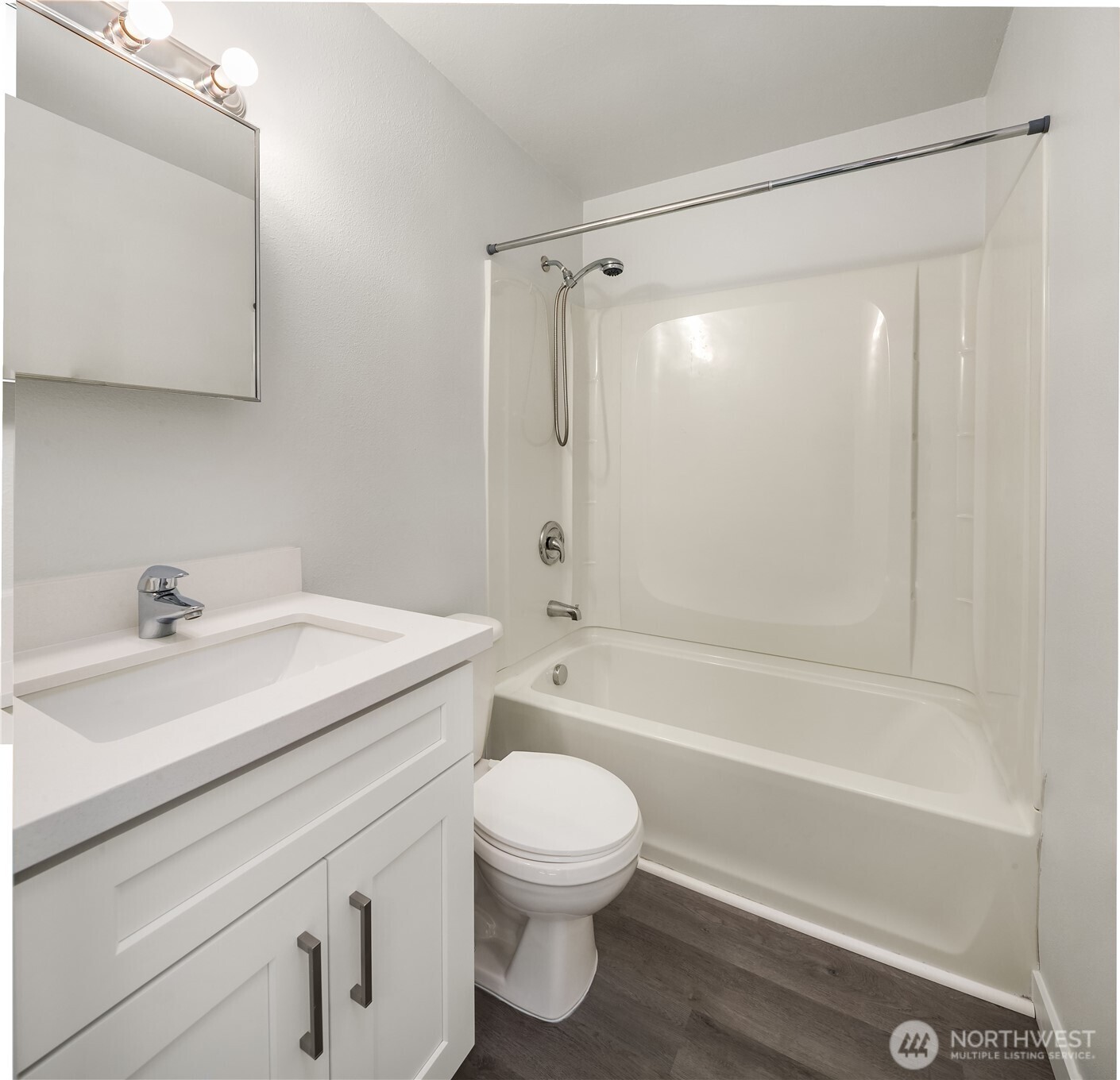 420 107th Place SW #2, Everett, WA 98204-3802