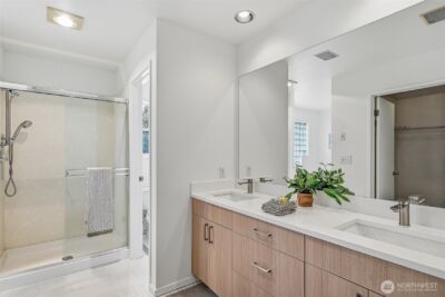 5208 S Willow Street , Seattle, WA 98118 - Photo 19