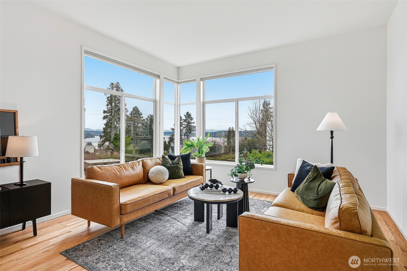 5208 S Willow Street , Seattle, WA 98118