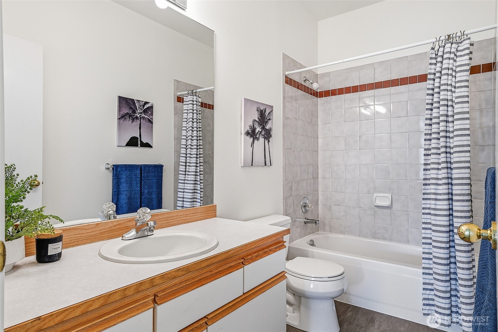 5208 S Willow Street , Seattle, WA 98118