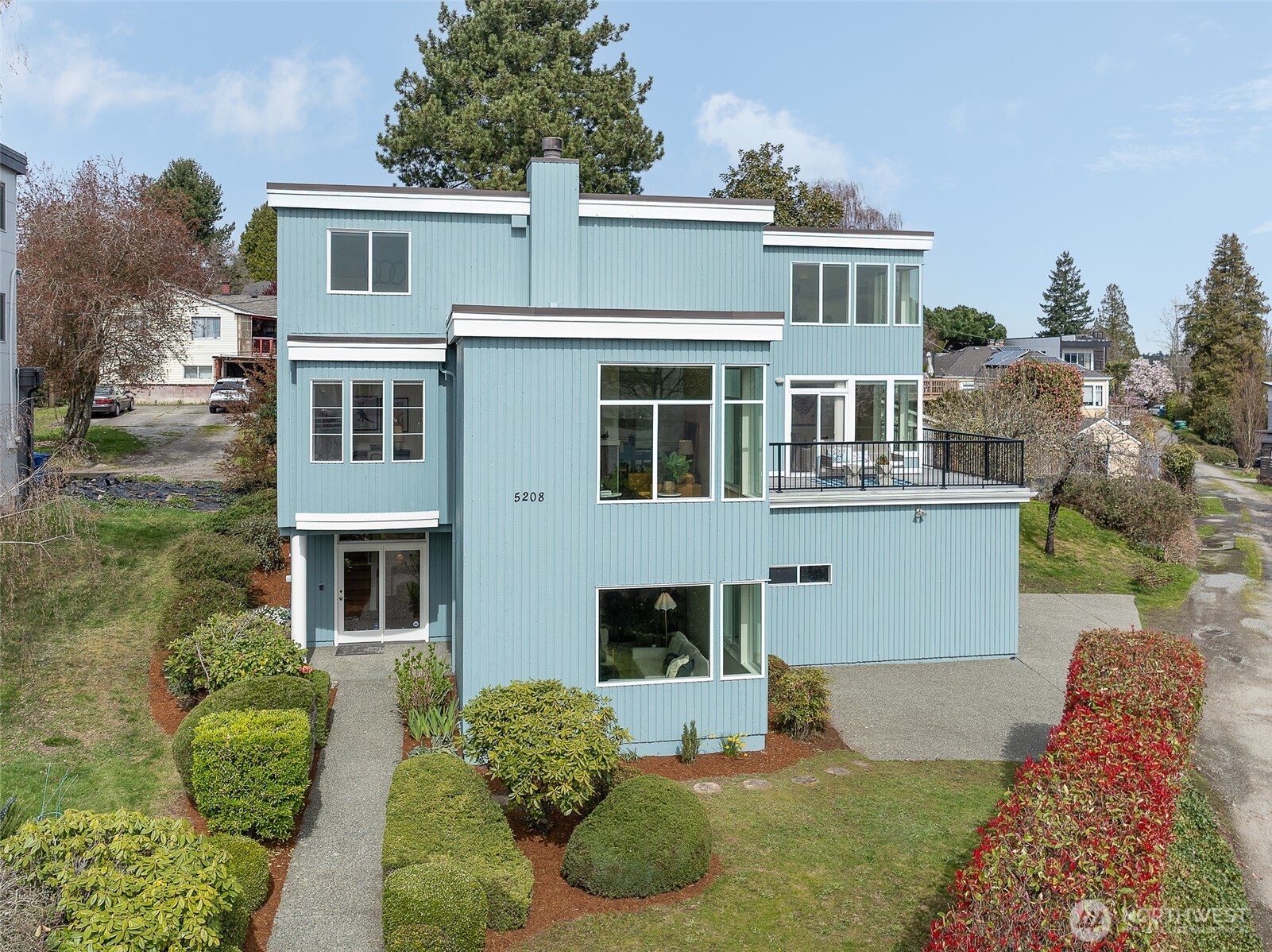 5208 S Willow Street , Seattle, WA 98118