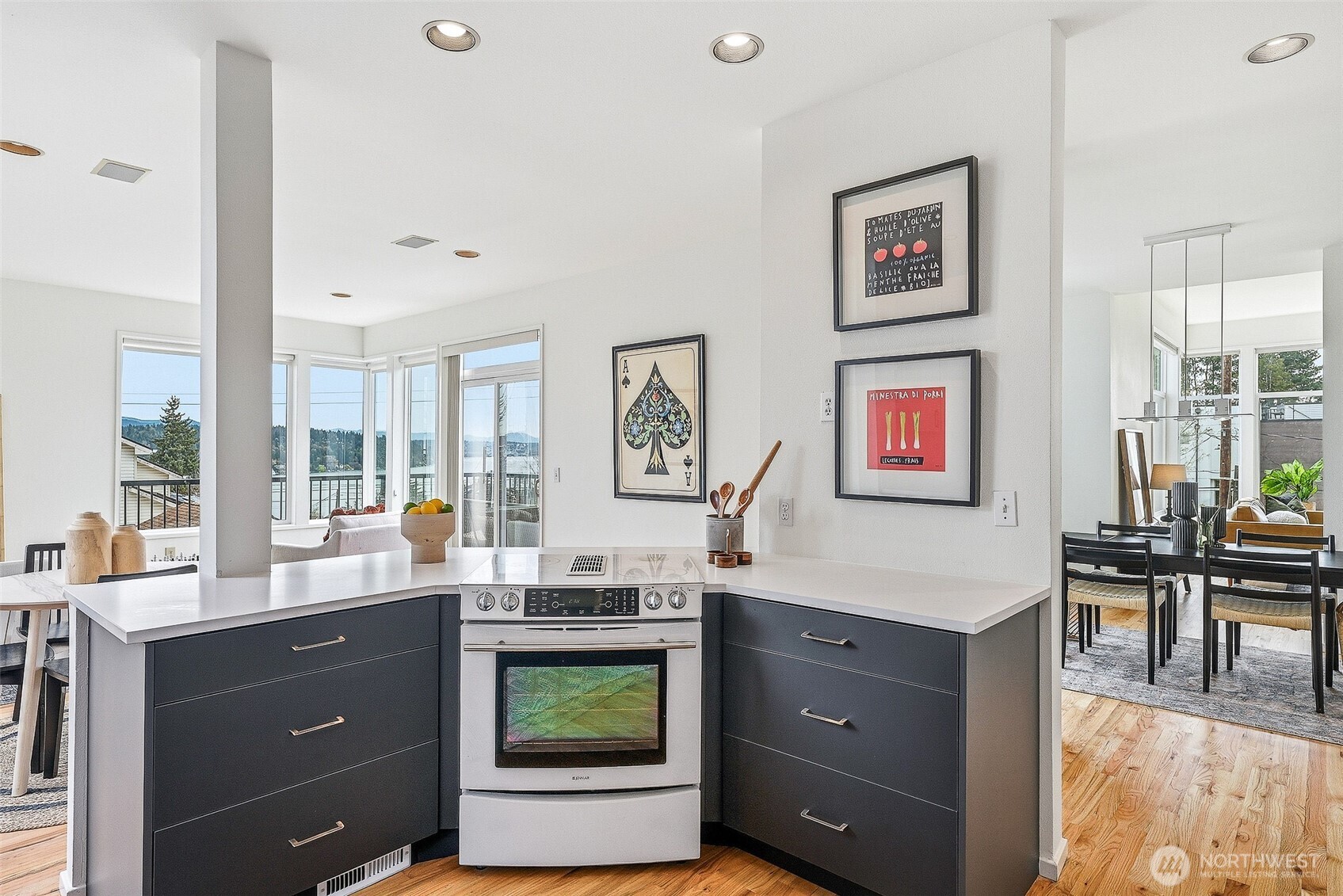 5208 S Willow Street , Seattle, WA 98118