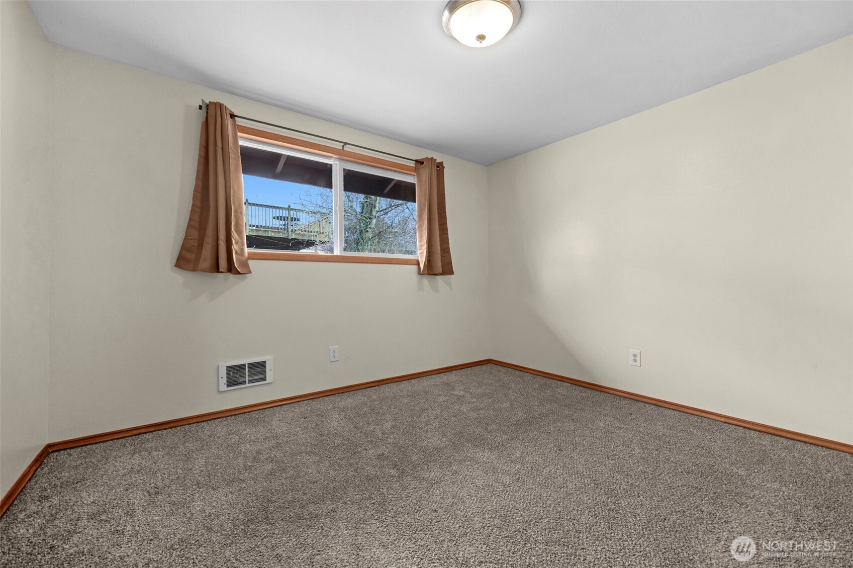 212 Madison Street , Everett, WA 98203-4931