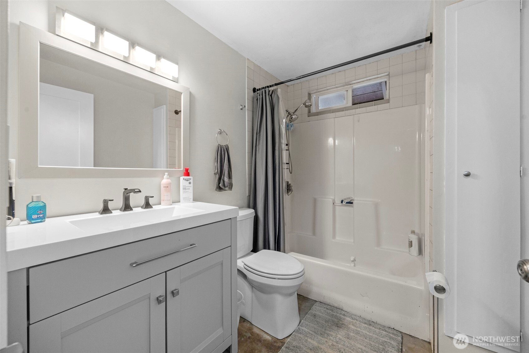 212 Madison Street , Everett, WA 98203-4931