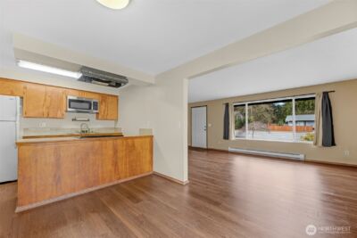 212 Madison Street , Everett, WA 98203-4931 - Photo 3