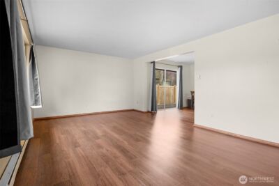 212 Madison Street , Everett, WA 98203-4931 - Photo 4