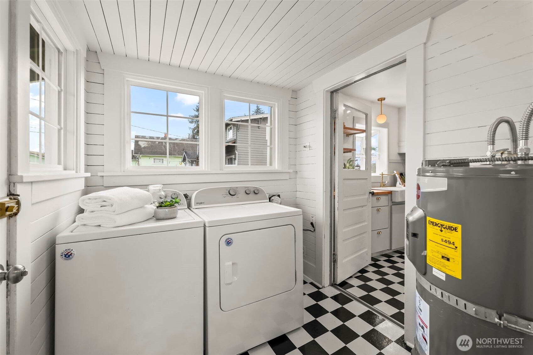 6321 S Park Avenue , Tacoma, WA 98408