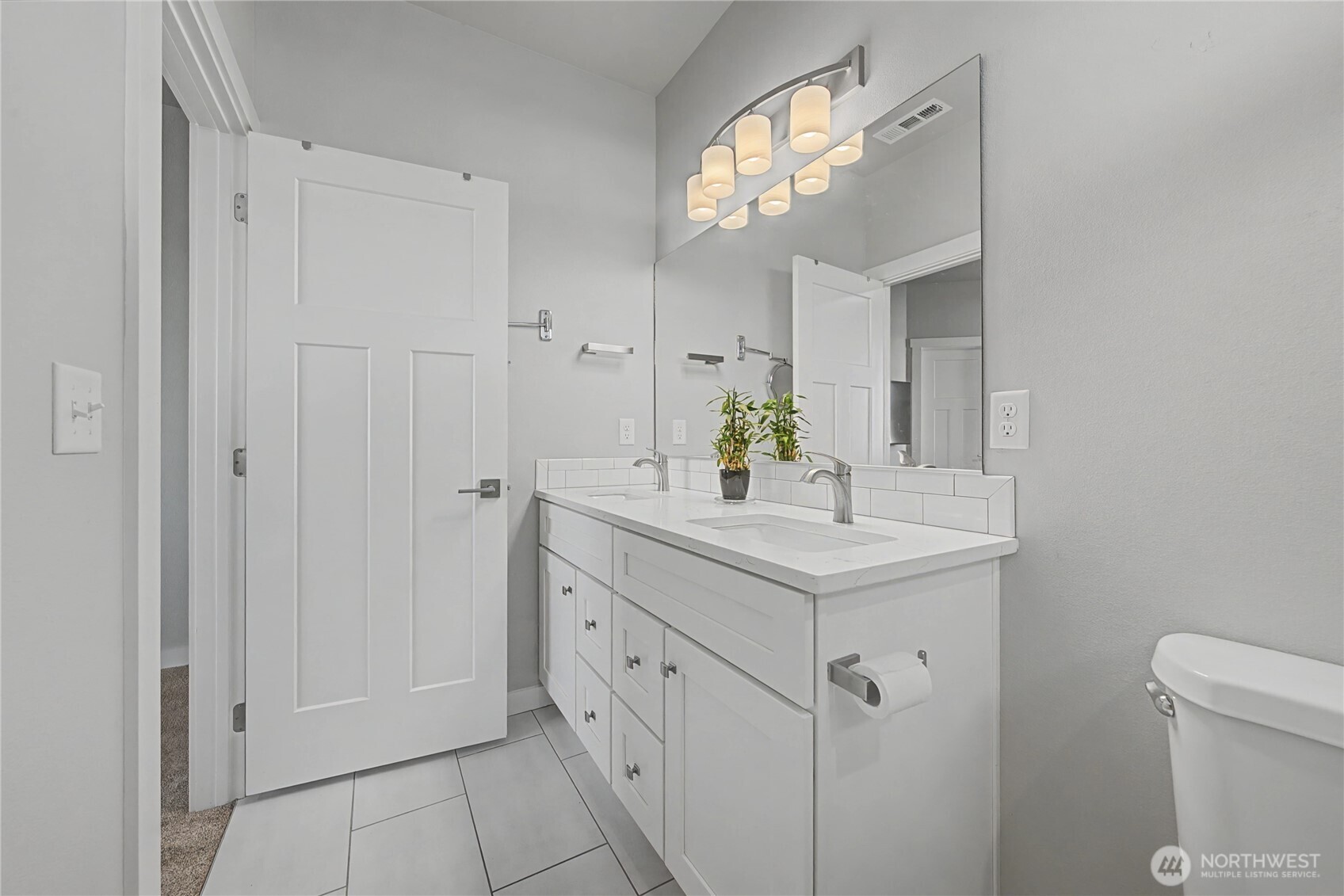 907 NE 5th Avenue , Ephrata, WA 98823