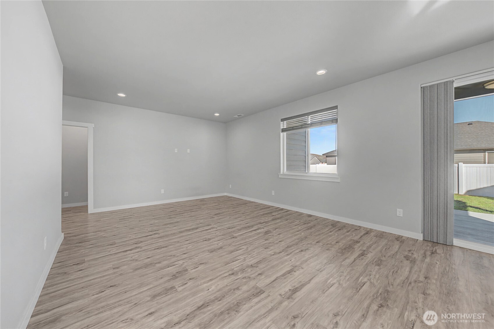 907 NE 5th Avenue , Ephrata, WA 98823