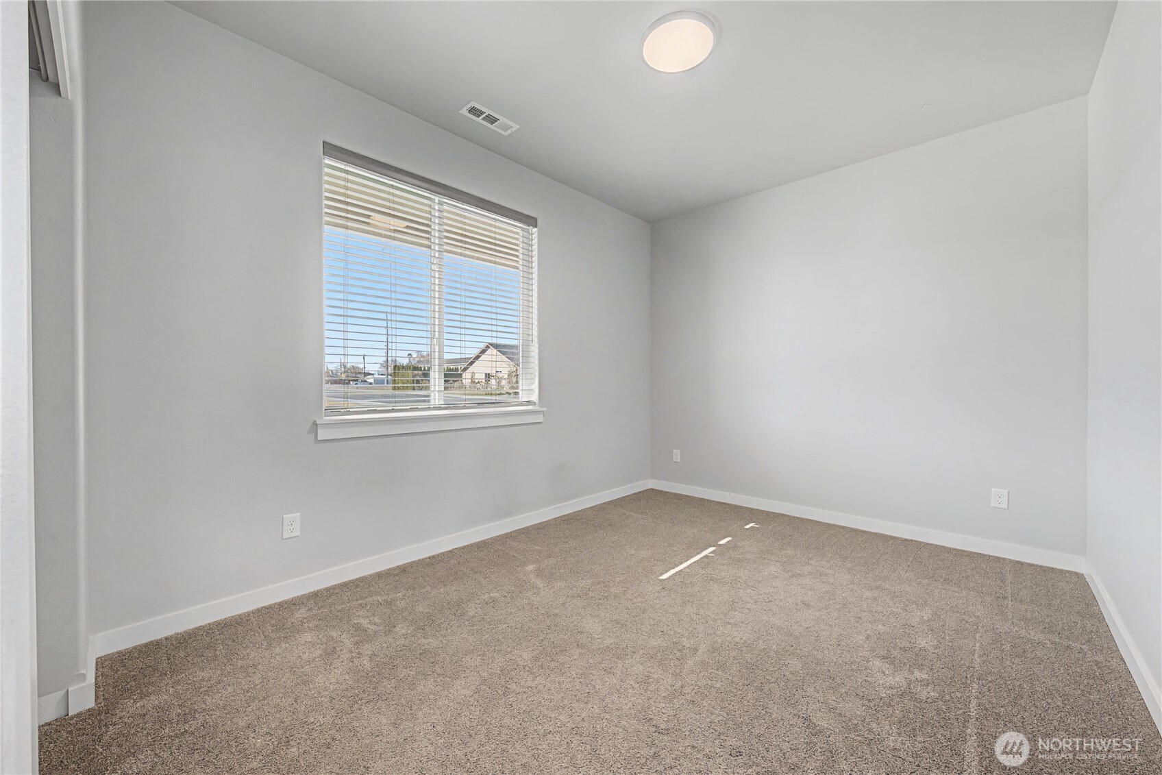 907 NE 5th Avenue , Ephrata, WA 98823