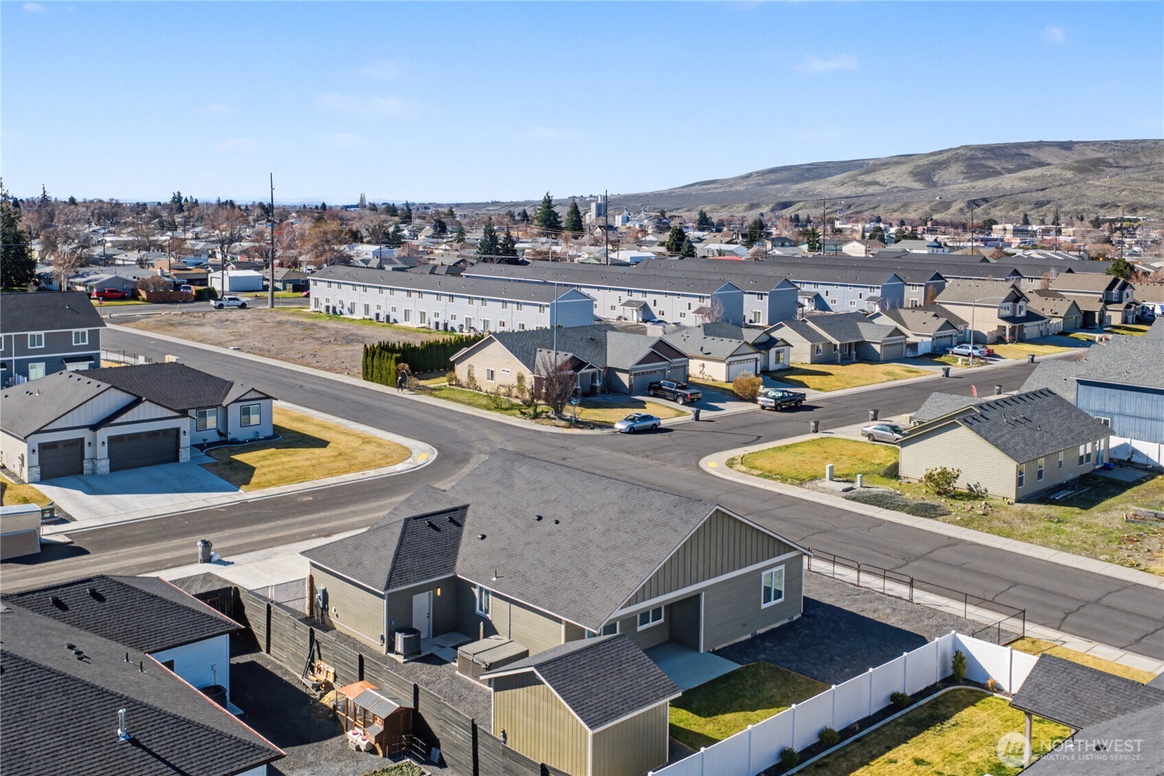 907 NE 5th Avenue , Ephrata, WA 98823