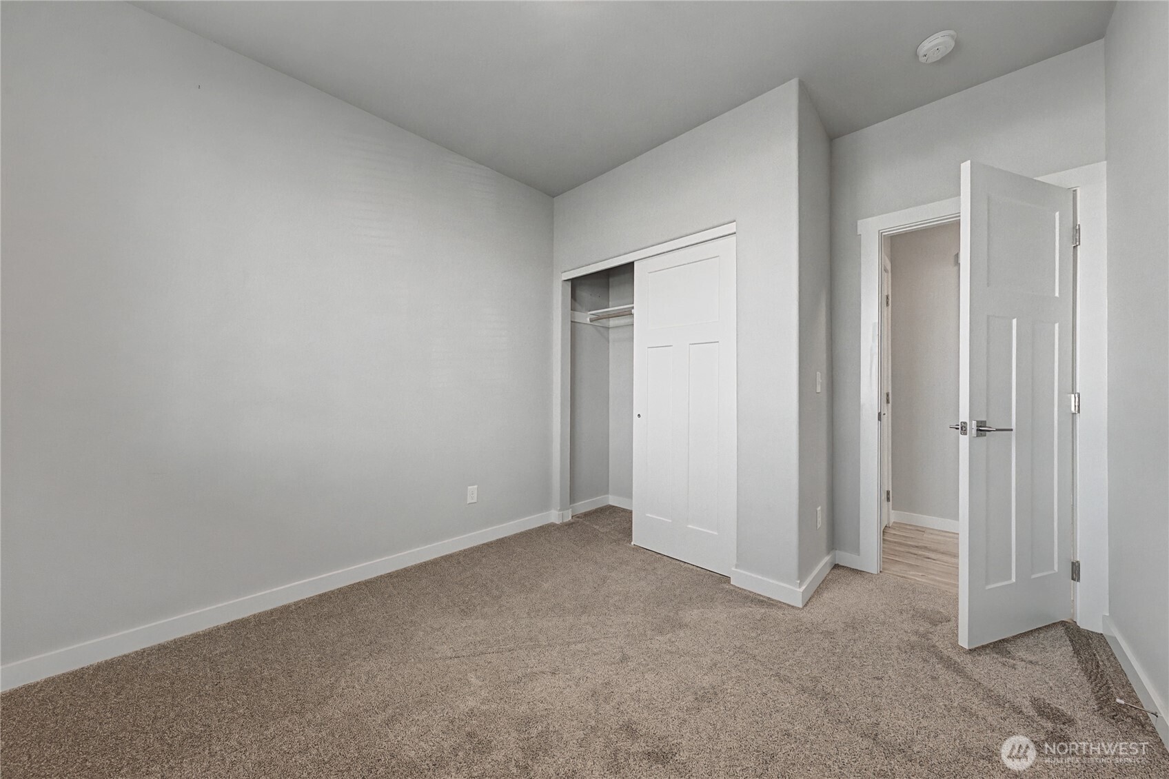 907 NE 5th Avenue , Ephrata, WA 98823