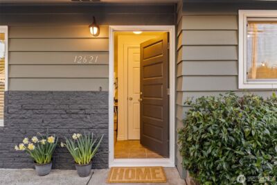 12621 156th Avenue SE, Renton, WA 98059-6314 - Photo 2