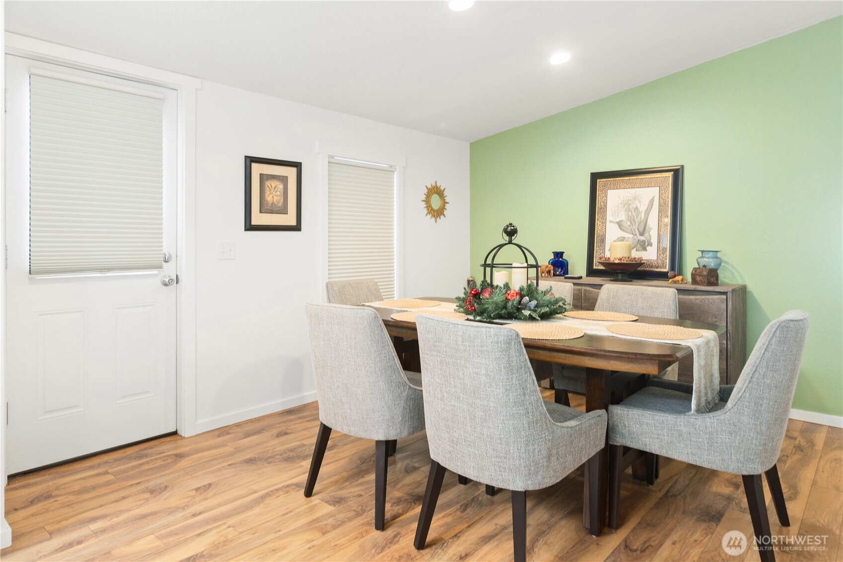 620 NE Saturn Lane , Bremerton, WA 98311