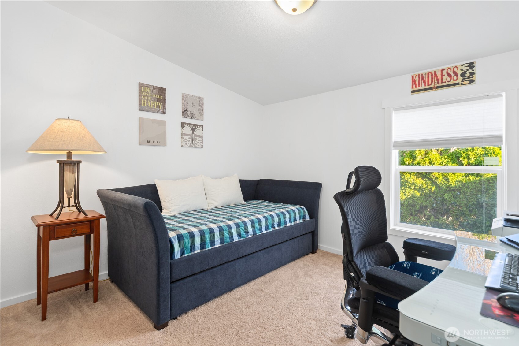 620 NE Saturn Lane , Bremerton, WA 98311