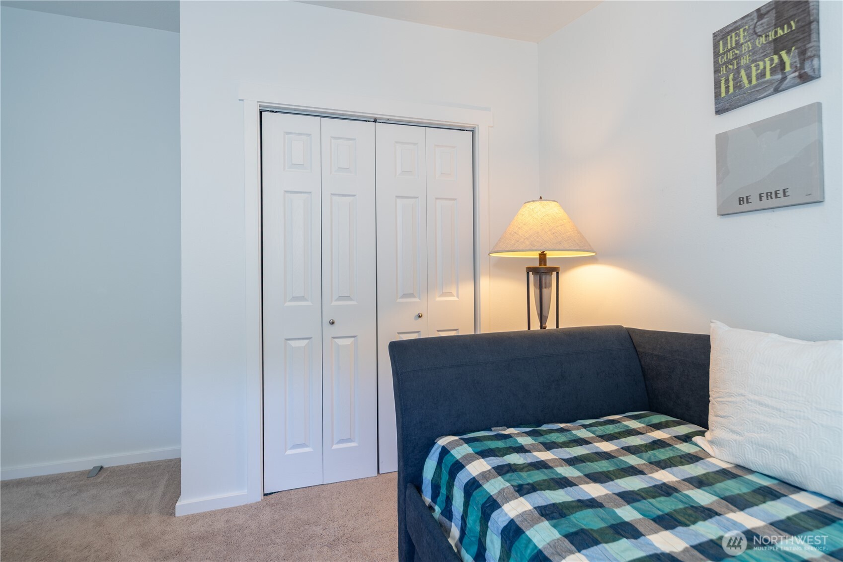 620 NE Saturn Lane , Bremerton, WA 98311