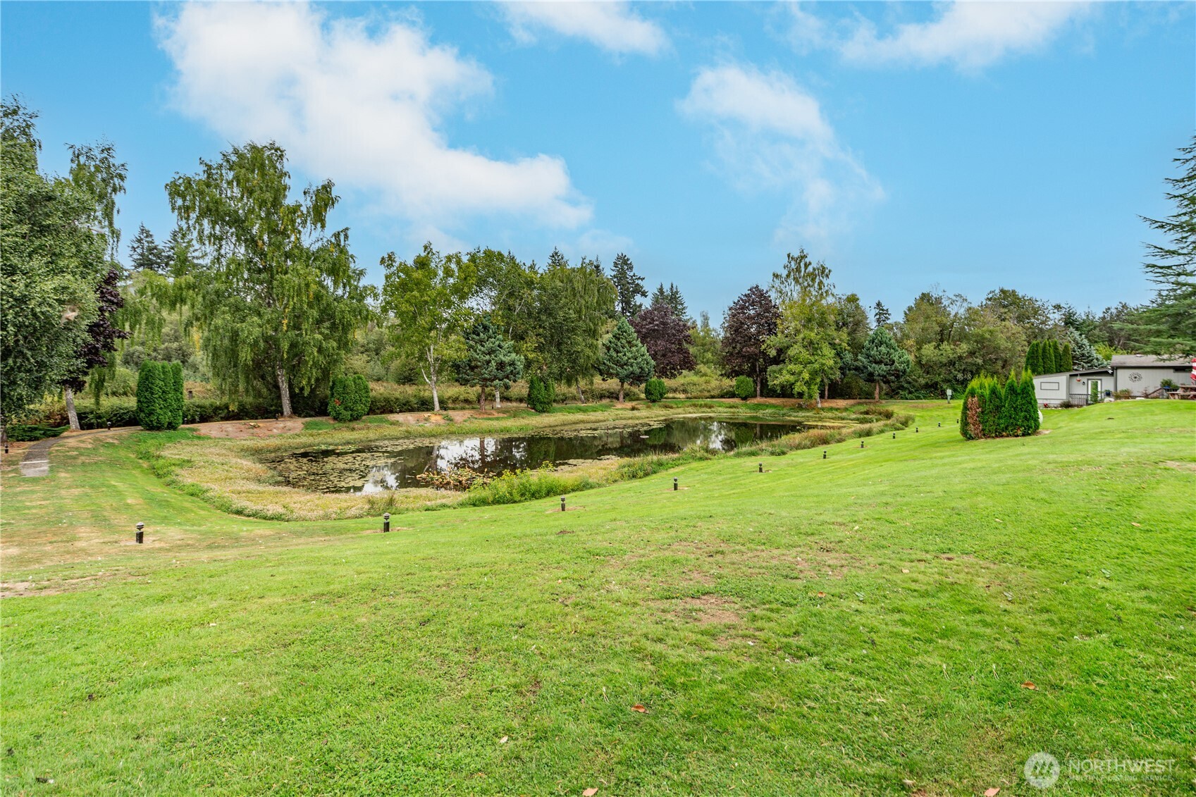 620 NE Saturn Lane , Bremerton, WA 98311