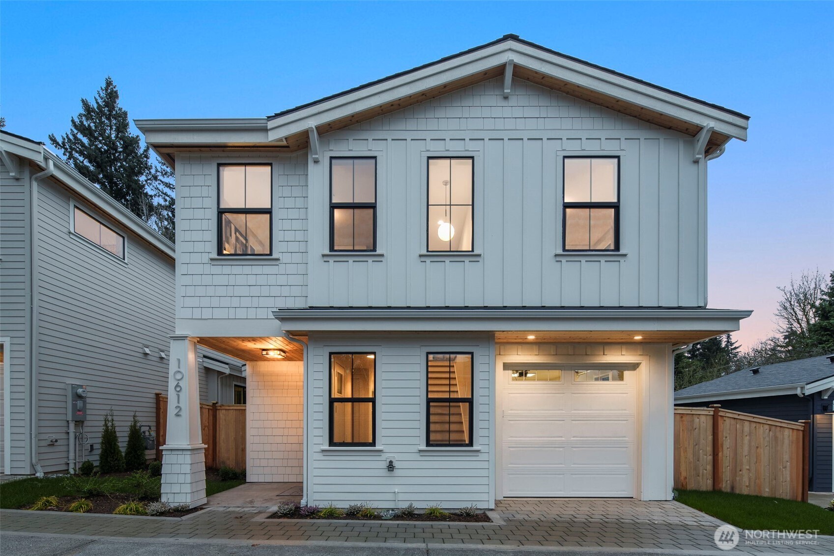 10612 NE 54th Lane , Kirkland, WA 98033