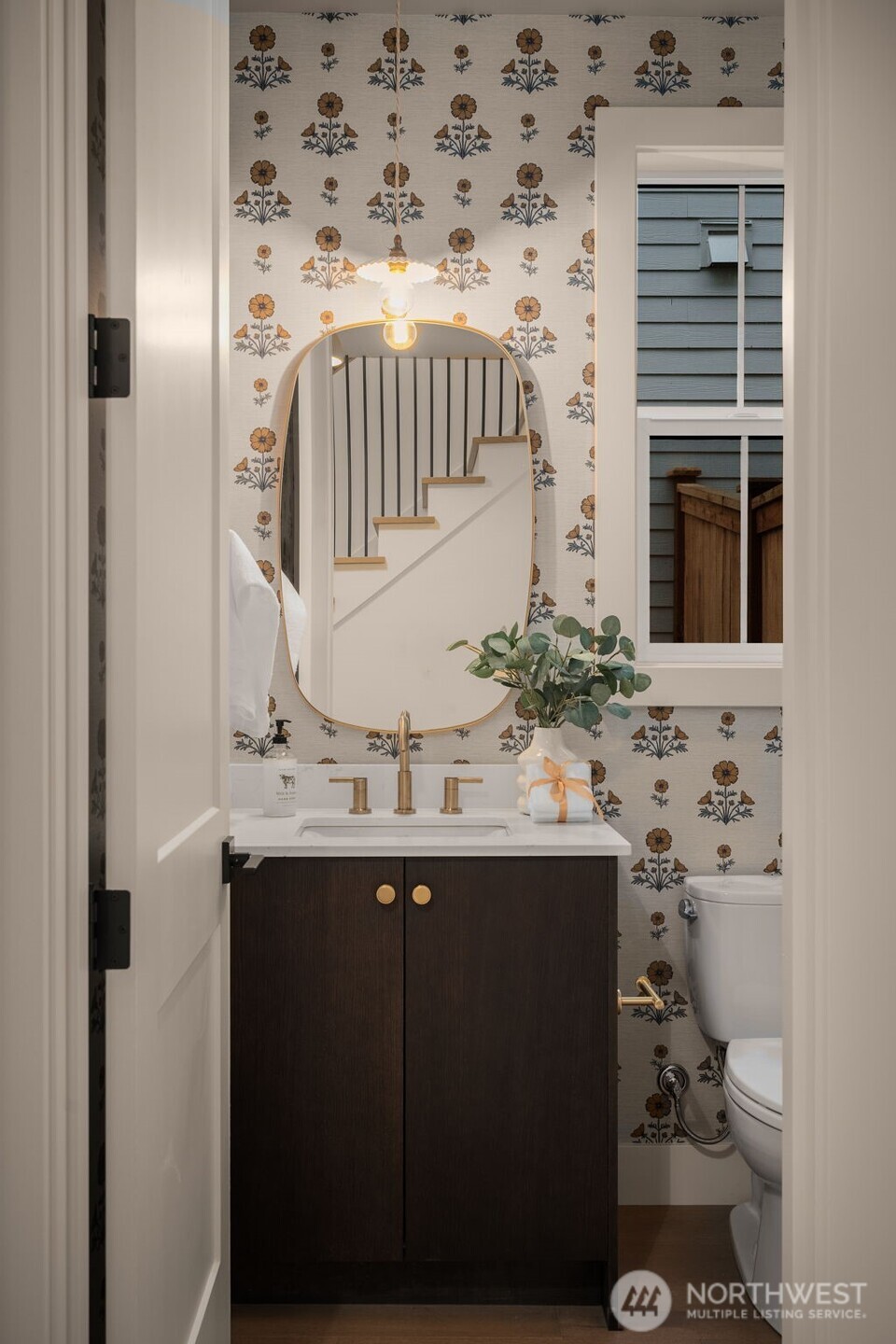 10612 NE 54th Lane , Kirkland, WA 98033