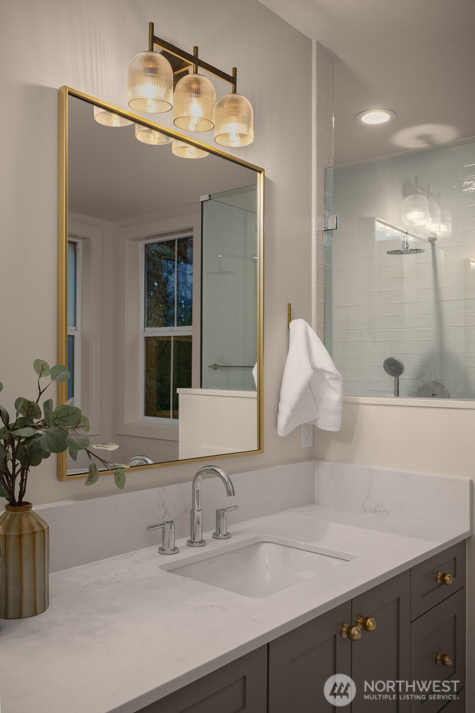 10612 NE 54th Lane , Kirkland, WA 98033