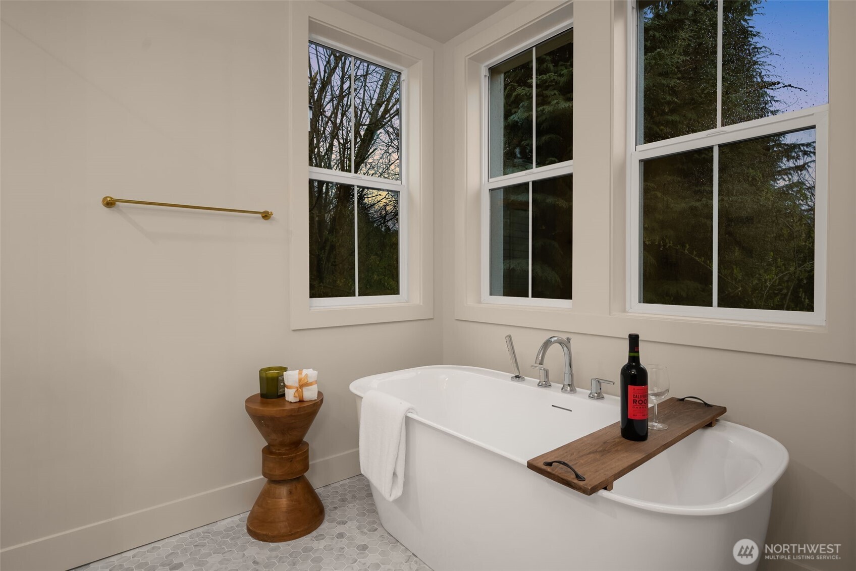 10612 NE 54th Lane , Kirkland, WA 98033