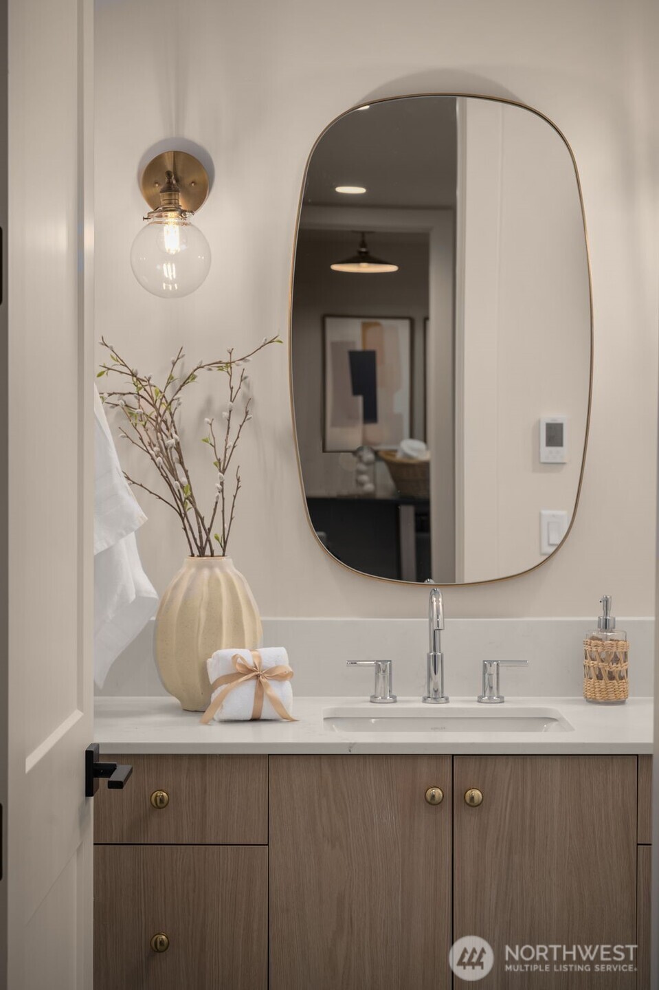 10612 NE 54th Lane , Kirkland, WA 98033