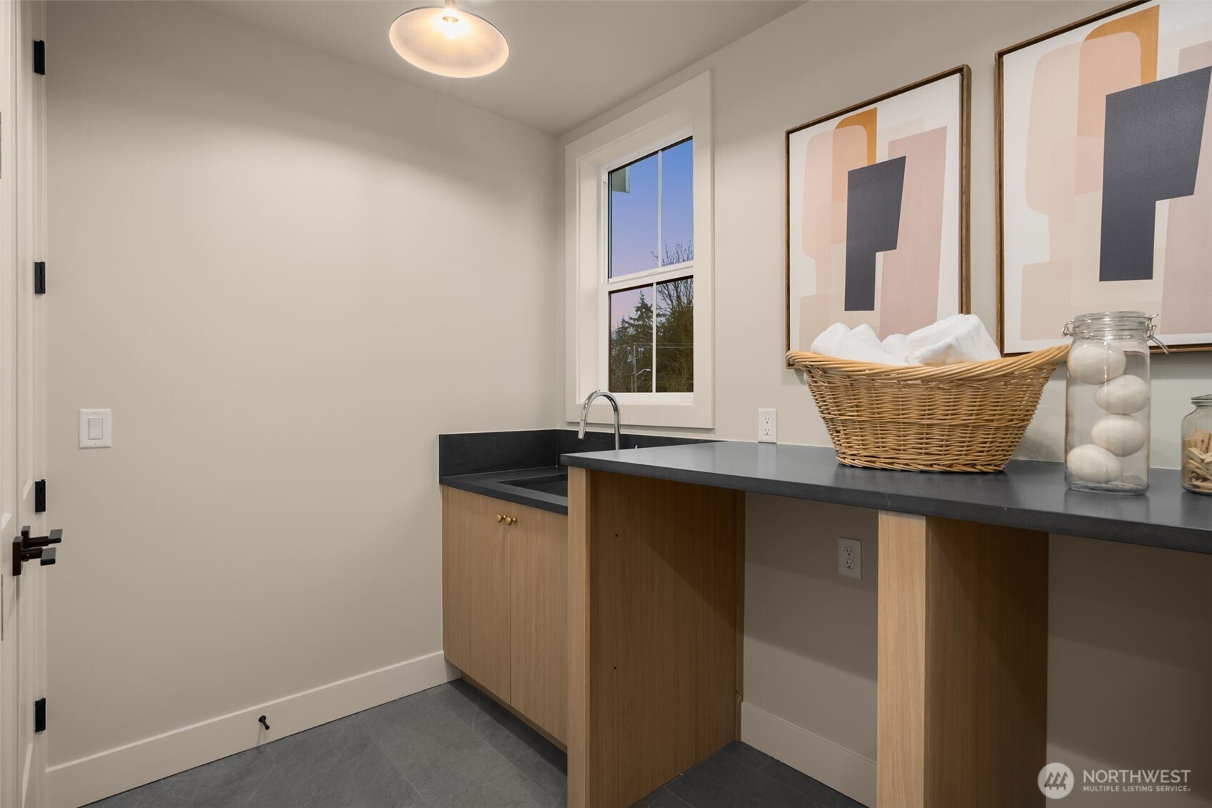 10612 NE 54th Lane , Kirkland, WA 98033