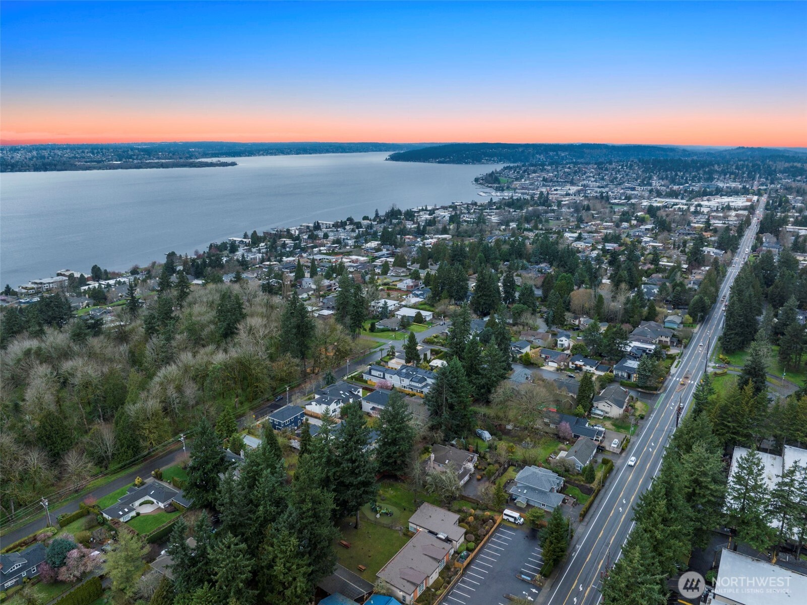 10612 NE 54th Lane , Kirkland, WA 98033