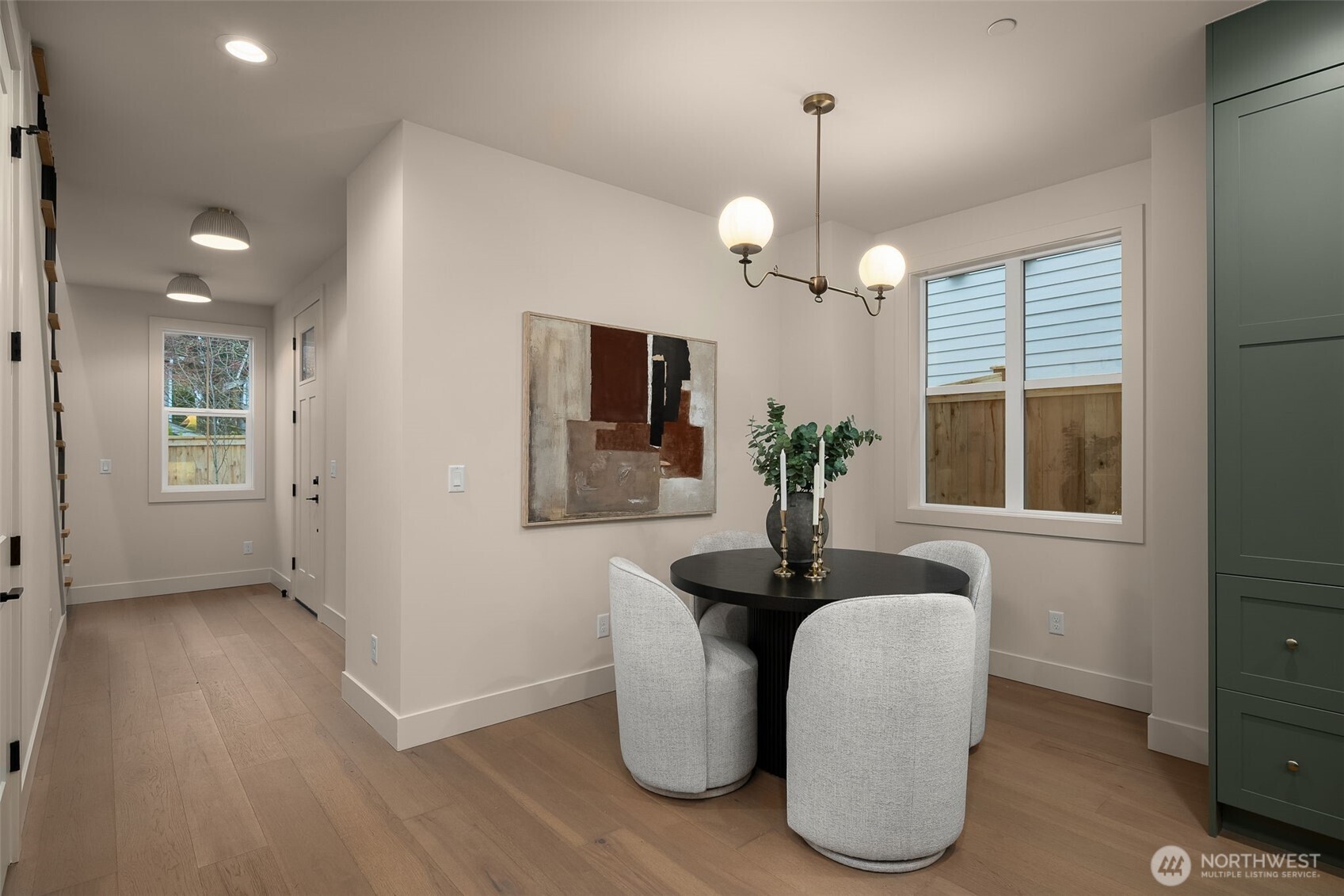 10612 NE 54th Lane , Kirkland, WA 98033