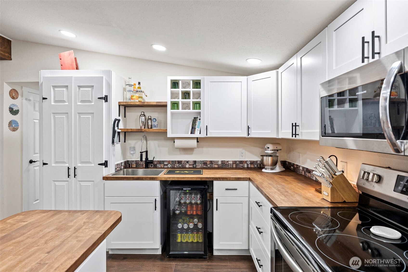 721 E McMickin Road , Shelton, WA 98584