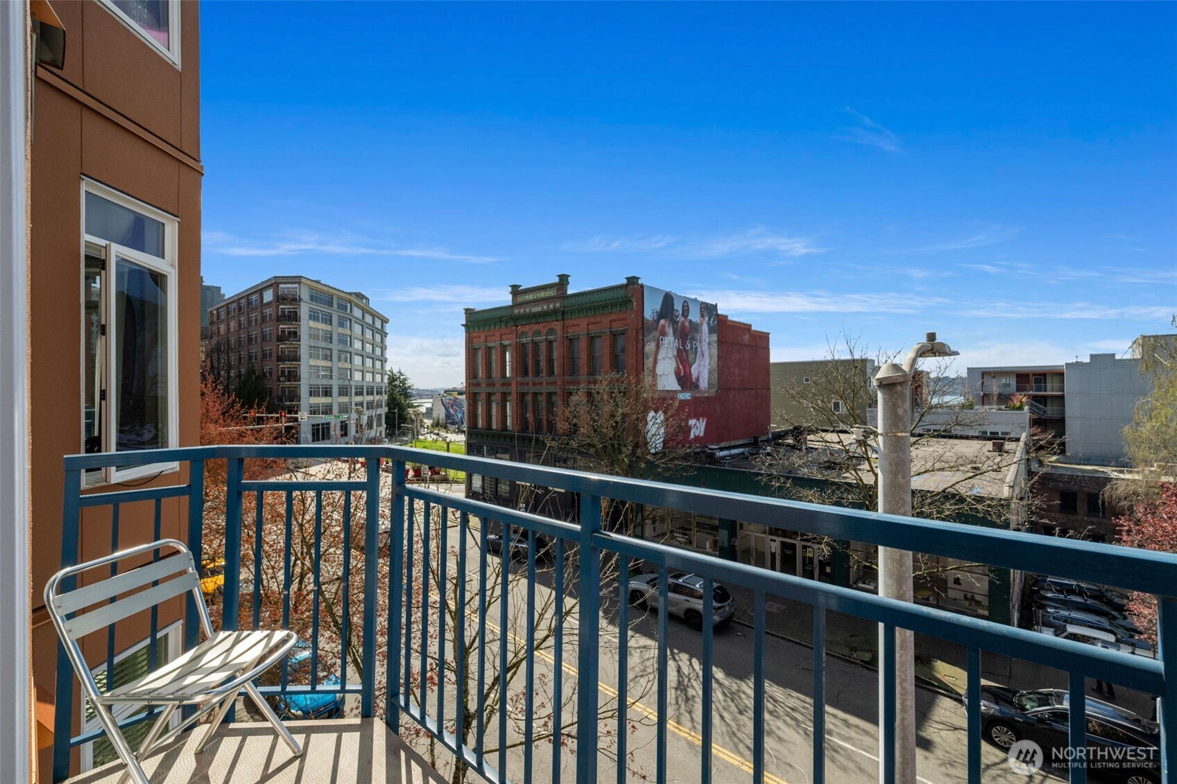 2414 1st Avenue #413, Seattle, WA 98121-1306